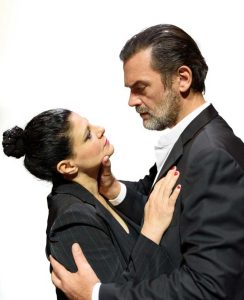agoyra-kerasia