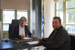 Υπογραφή σύμβασης για την επισκευή της αγροτικής οδοποιίας στο Τρανόβαλτο 14b99cf6-e0bc-4c35-8be9-18270c63f14f